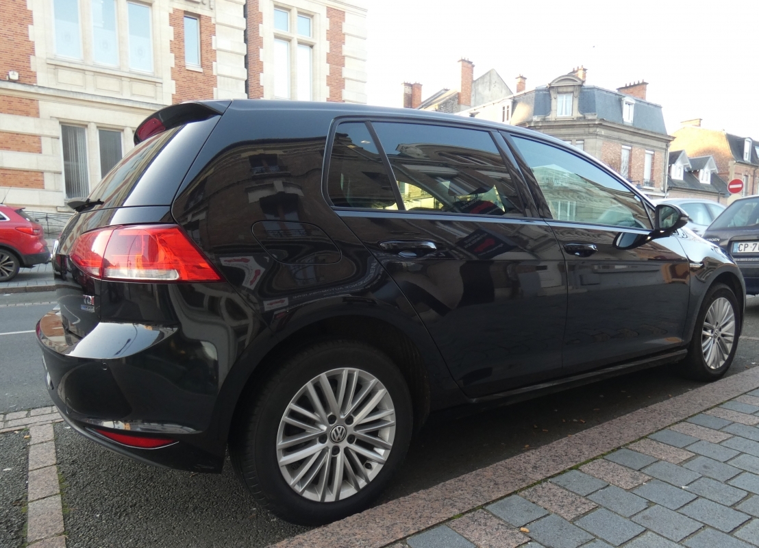 Volkswagen Golf — 15